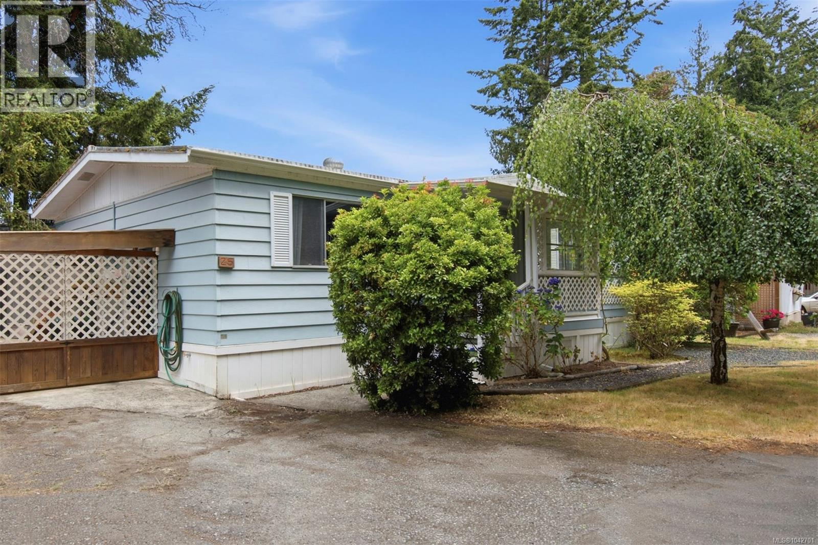 25 1247 Arbutus Rd