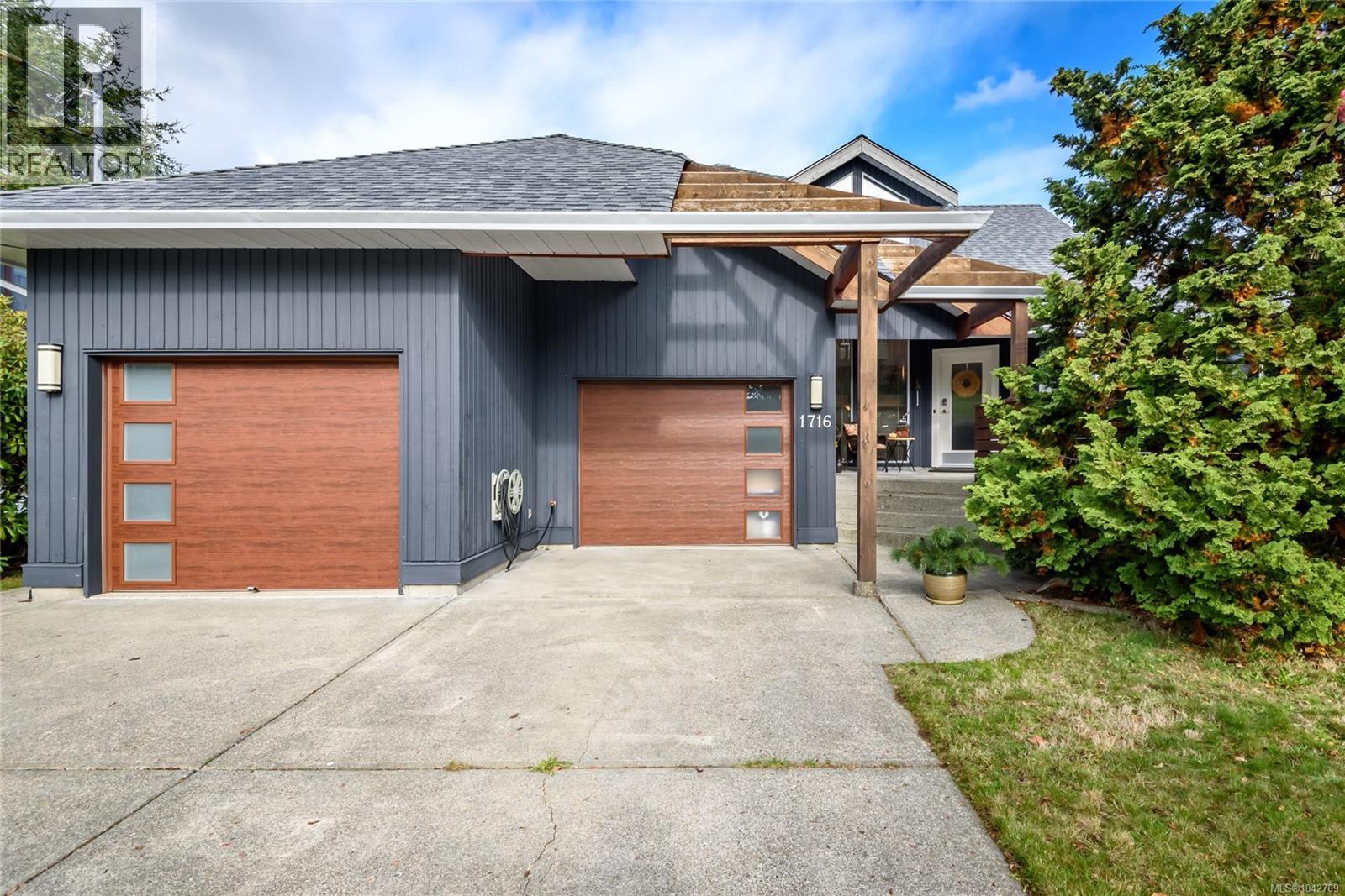 1716 Tofino Pl Property Photo 5