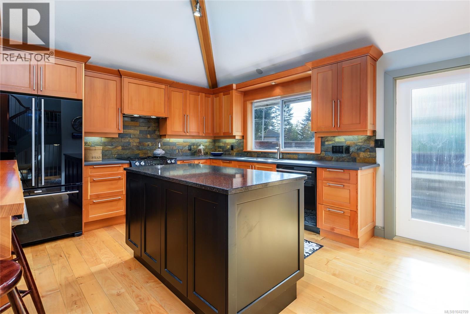 1716 Tofino Pl Property Photo 19