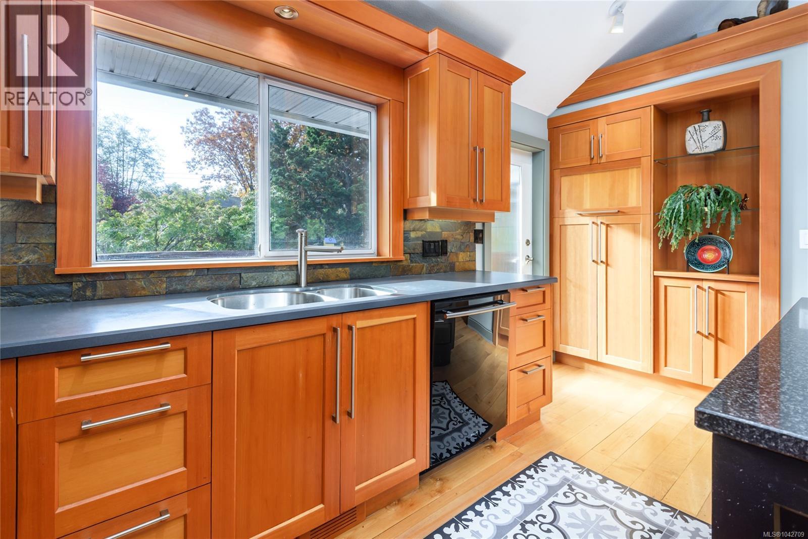 1716 Tofino Pl Property Photo 21