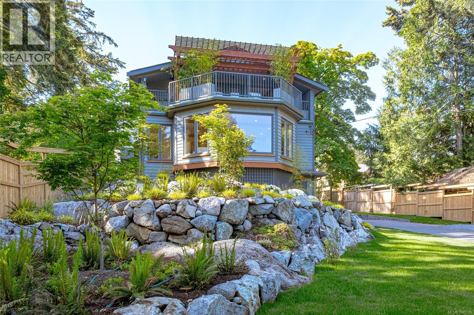4906 Cordova Bay Rd