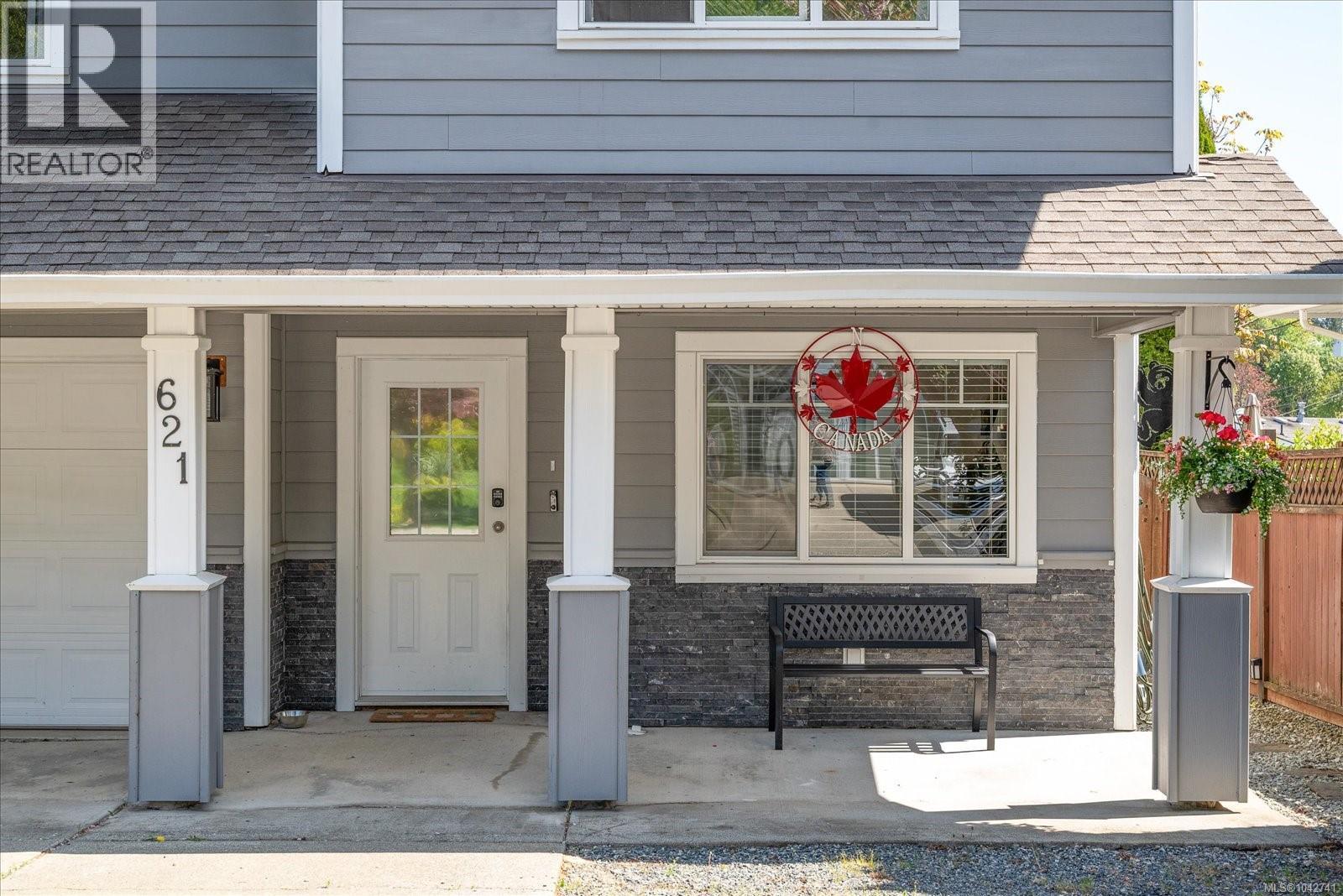 621 Oakwood Rd