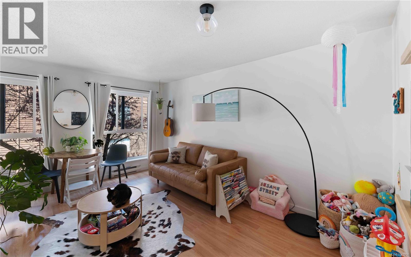 302 1028 Balmoral Rd Property Photo 4