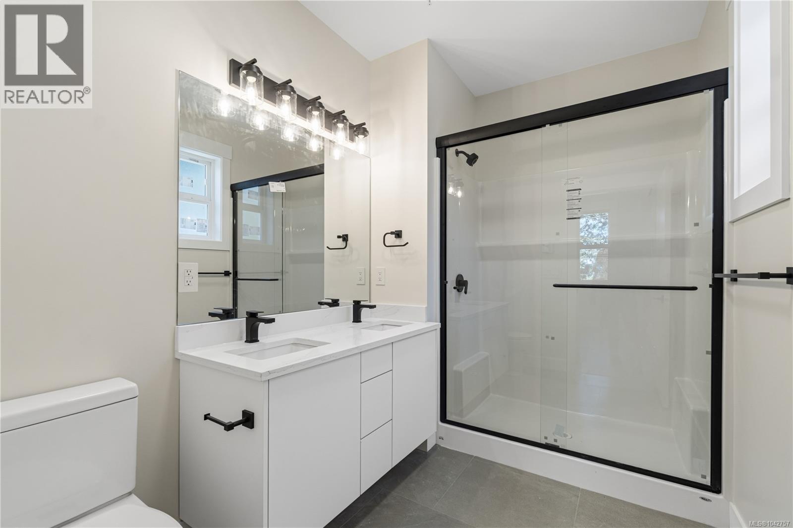101 5311 Toms Trnabt Property Photo 12