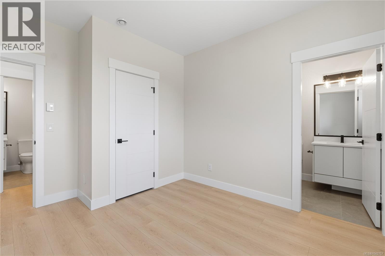 101 5311 Toms Trnabt Property Photo 14