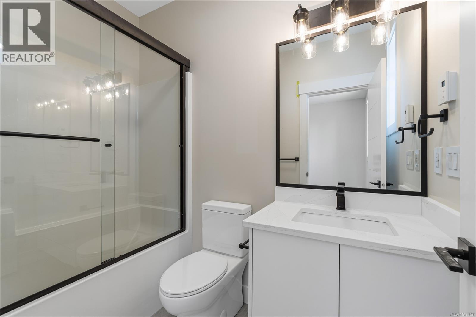 101 5311 Toms Trnabt Property Photo 15