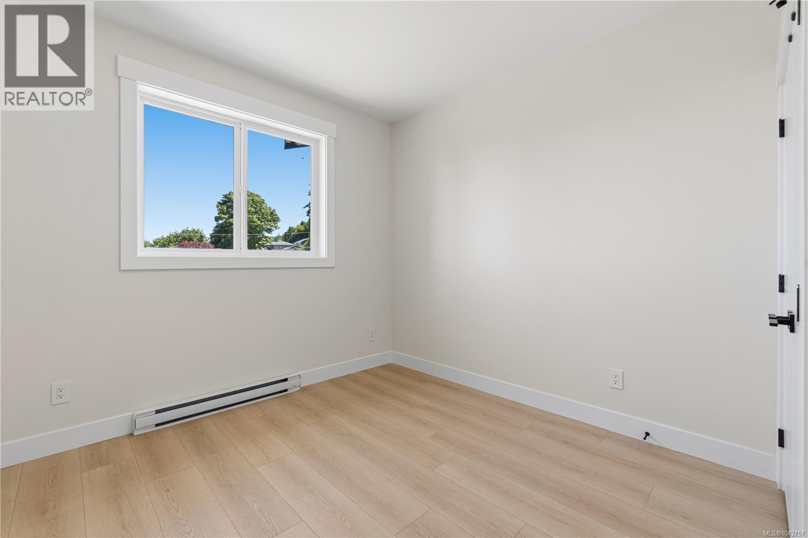 101 5311 Toms Trnabt Property Photo 16