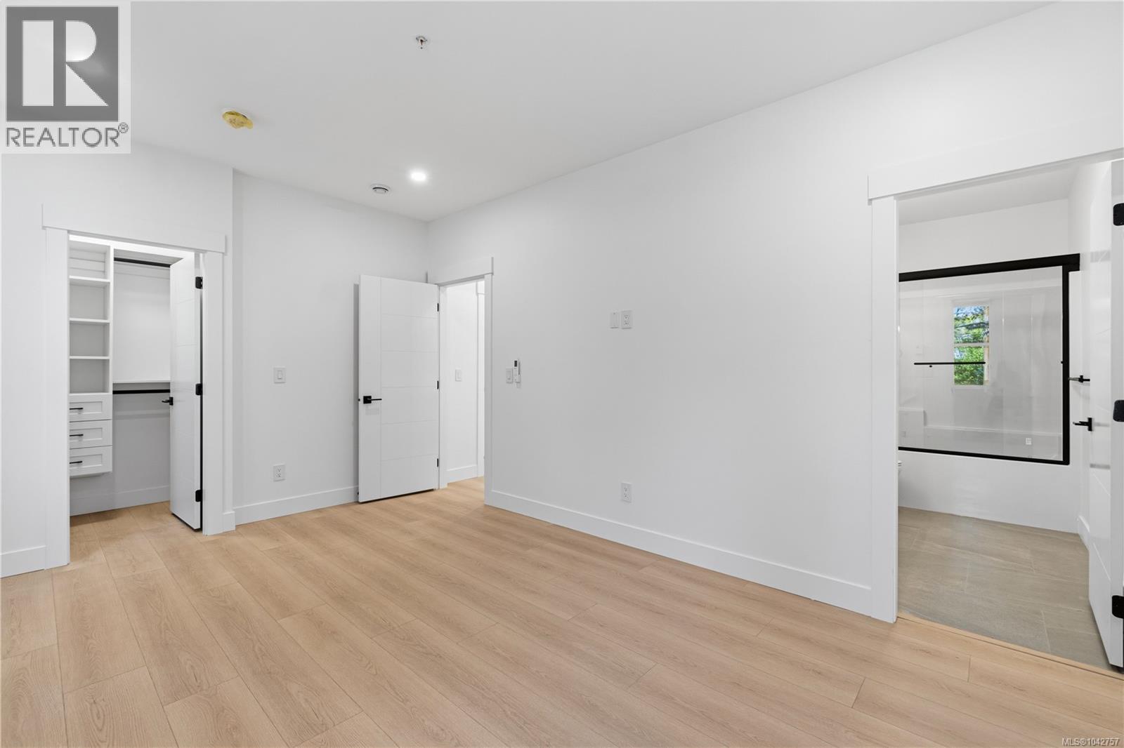 101 5311 Toms Trnabt Property Photo 19