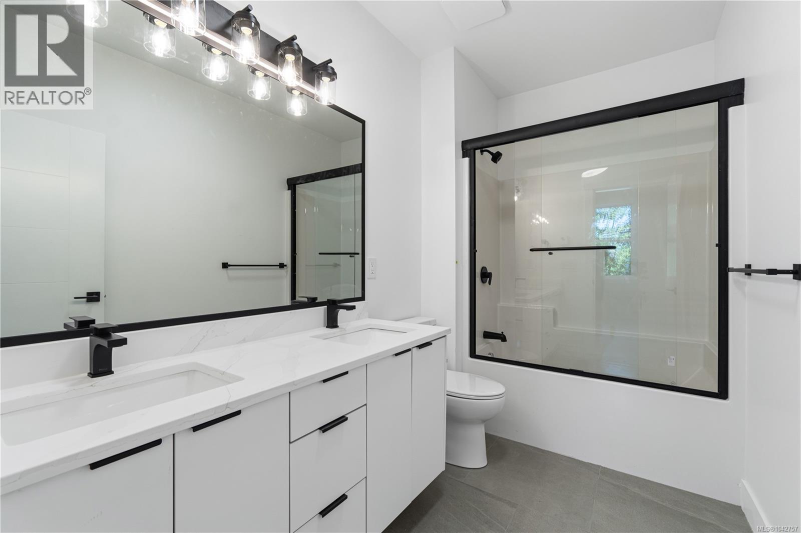 101 5311 Toms Trnabt Property Photo 20