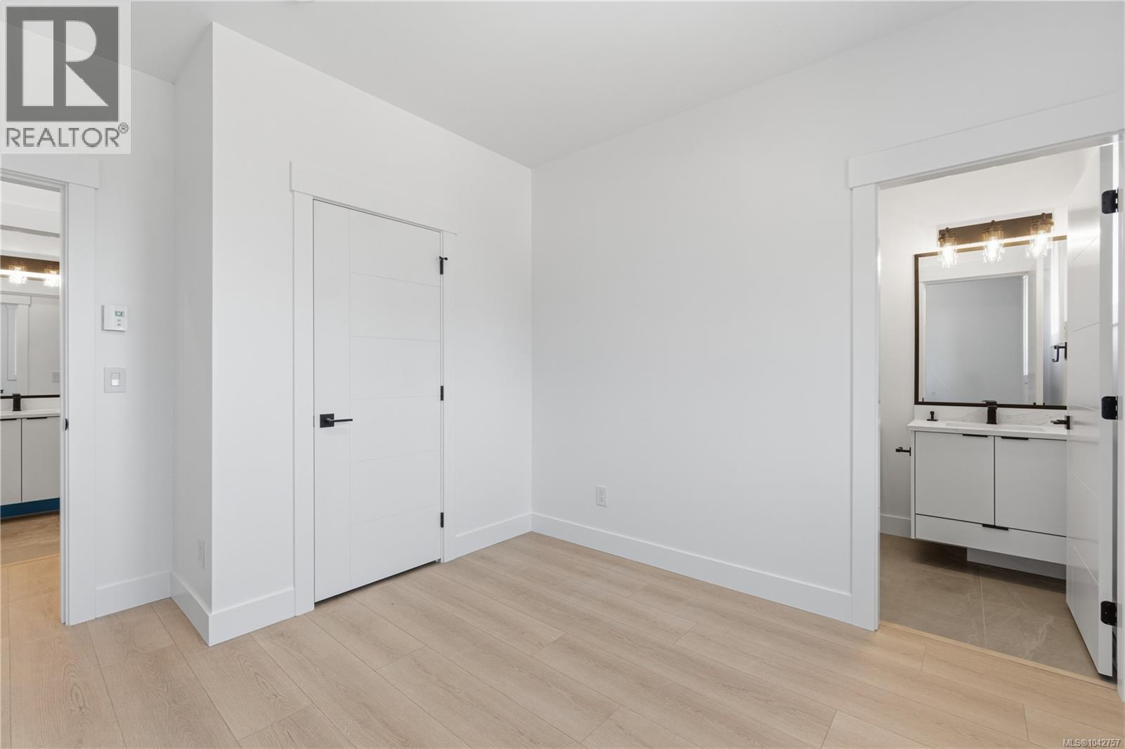 101 5311 Toms Trnabt Property Photo 21