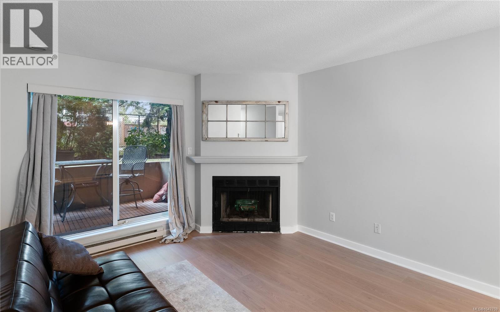 105 2520 Wark St Property Photo 3