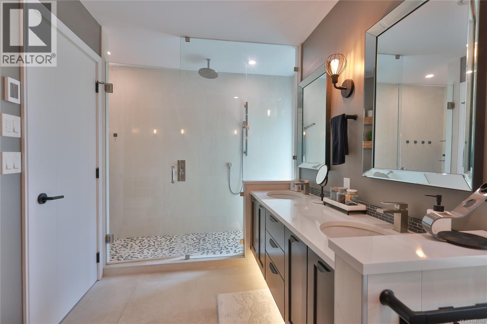 972 Seapearl Pl Property Photo 33