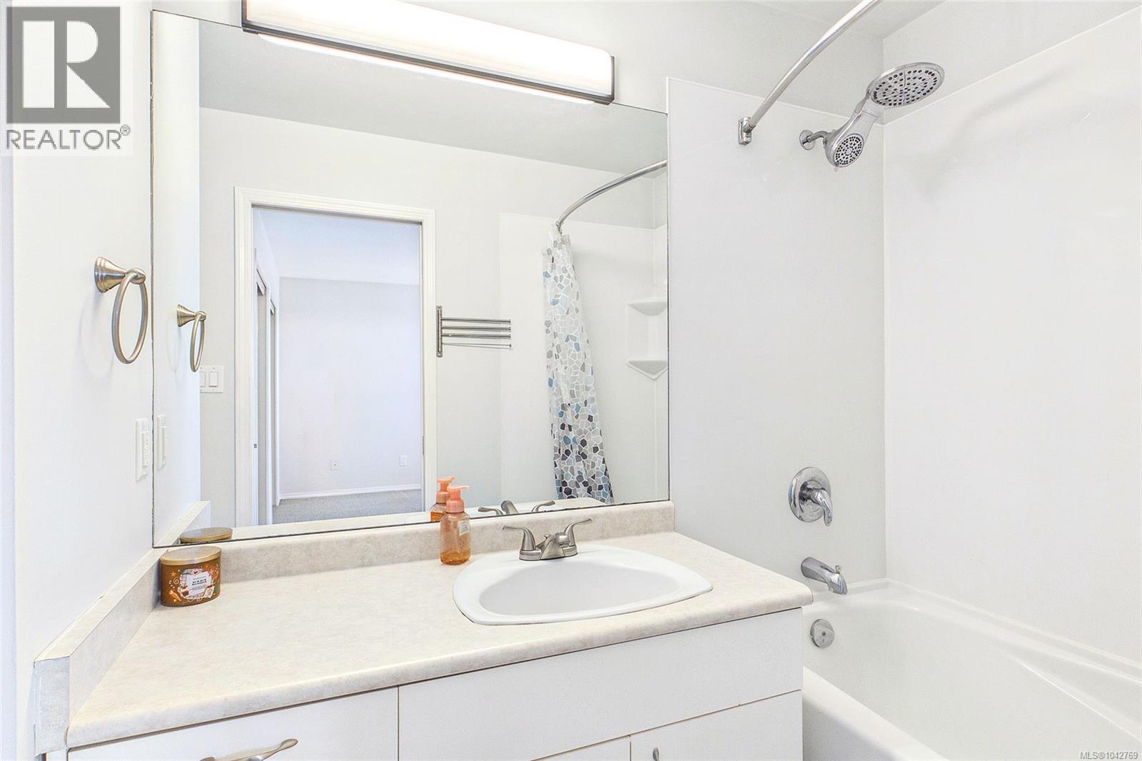 304 327 Prideaux St Property Photo 28
