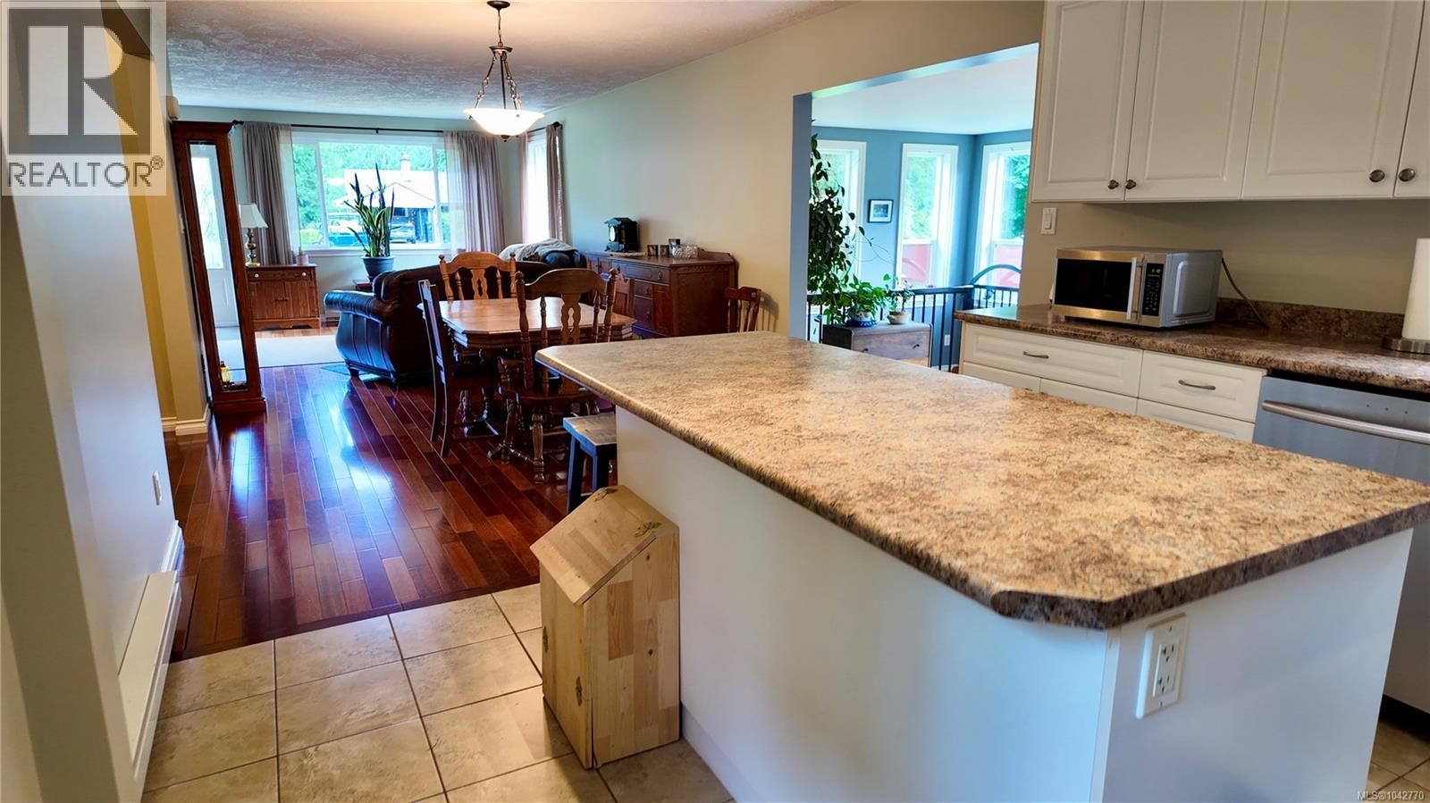 10289 Tamea Rd Property Photo 32