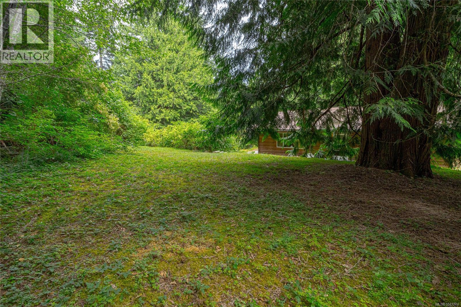 740 Spider Lake Rd Property Photo 15