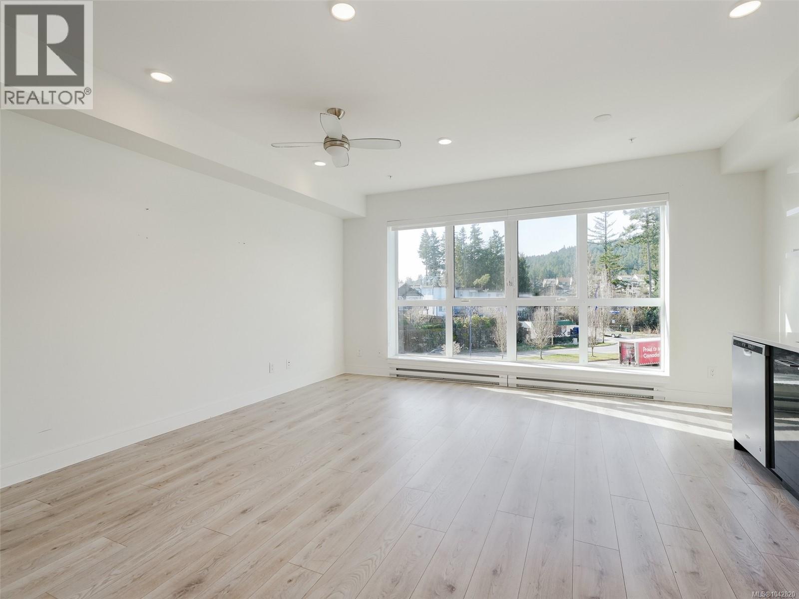 407 1311 Lakepoint Way Property Photo 2