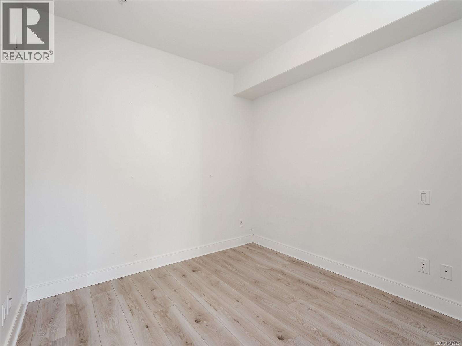 407 1311 Lakepoint Way Property Photo 10