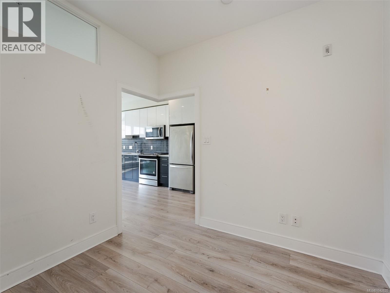 407 1311 Lakepoint Way Property Photo 11