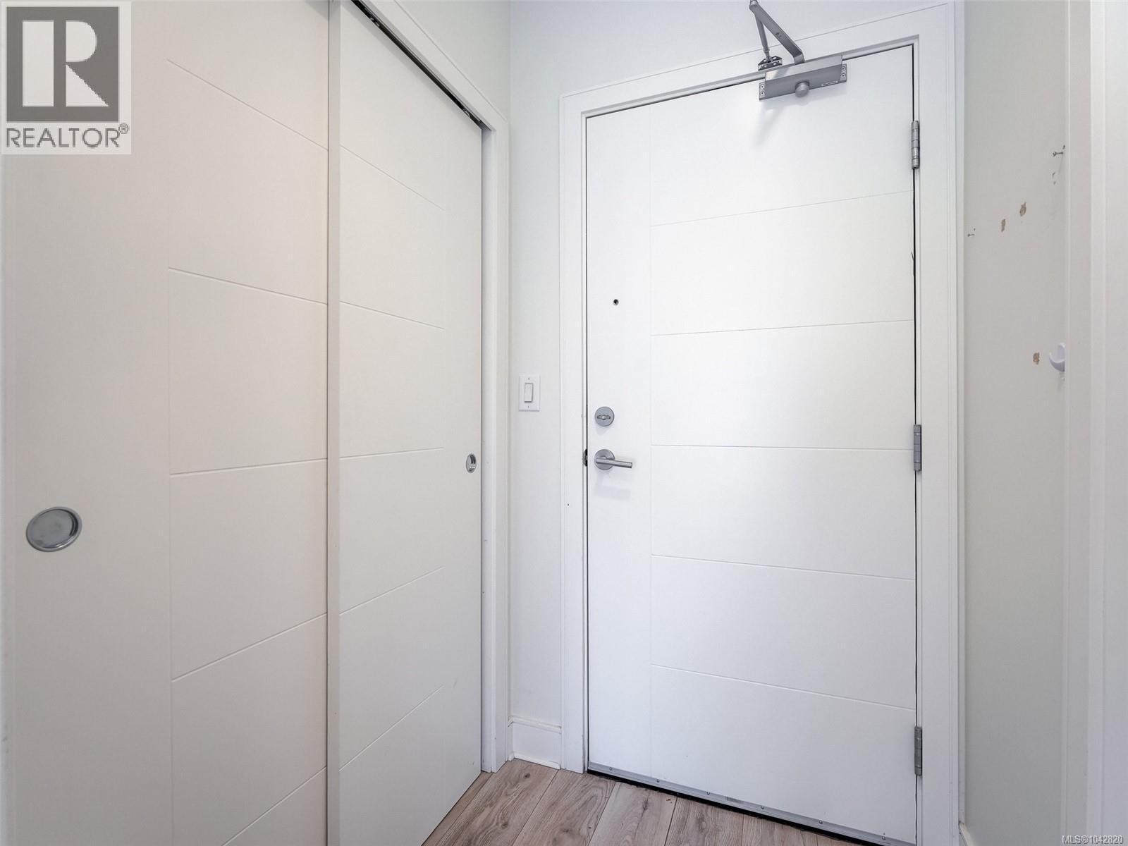 407 1311 Lakepoint Way Property Photo 14