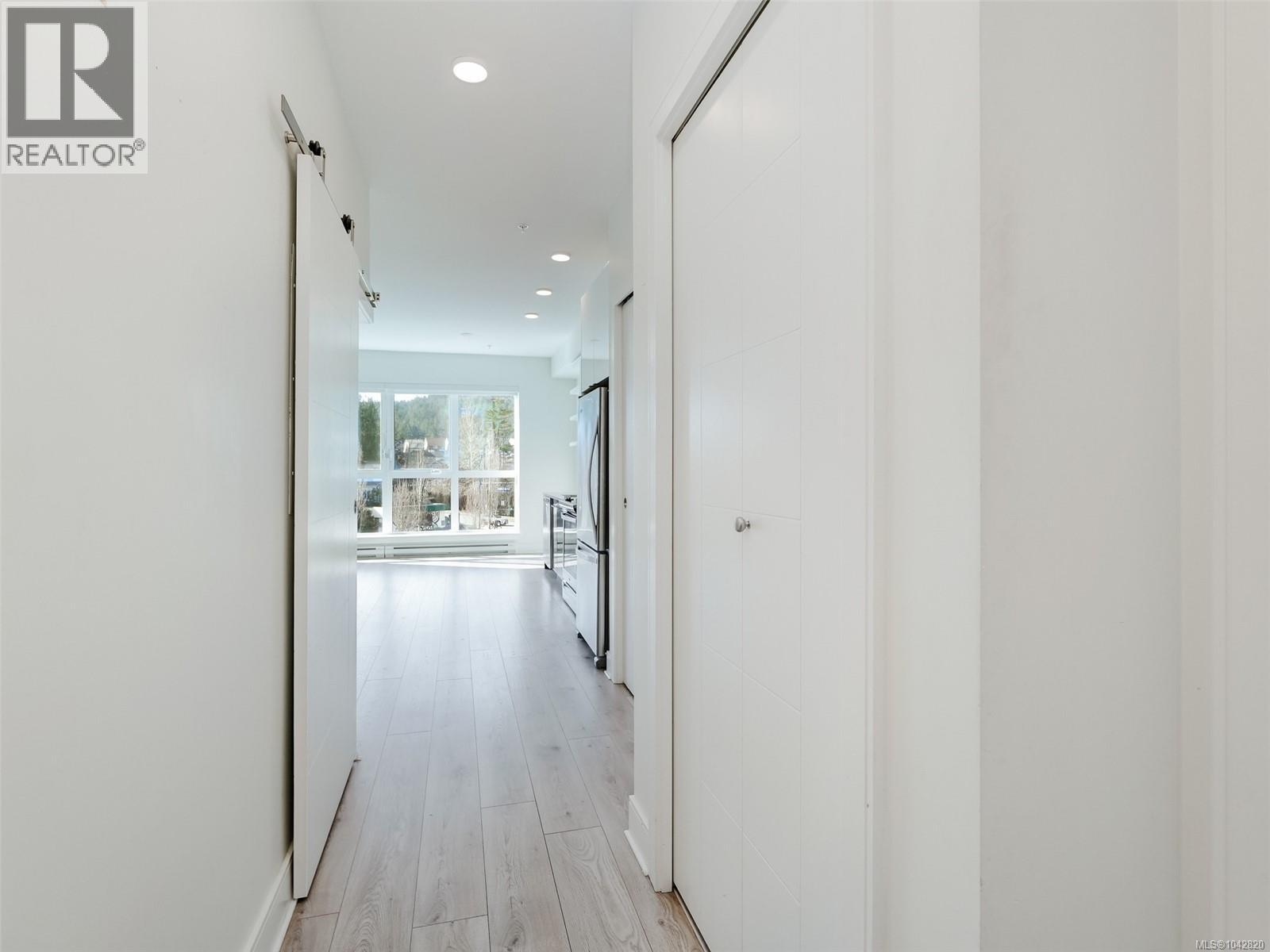 407 1311 Lakepoint Way Property Photo 15