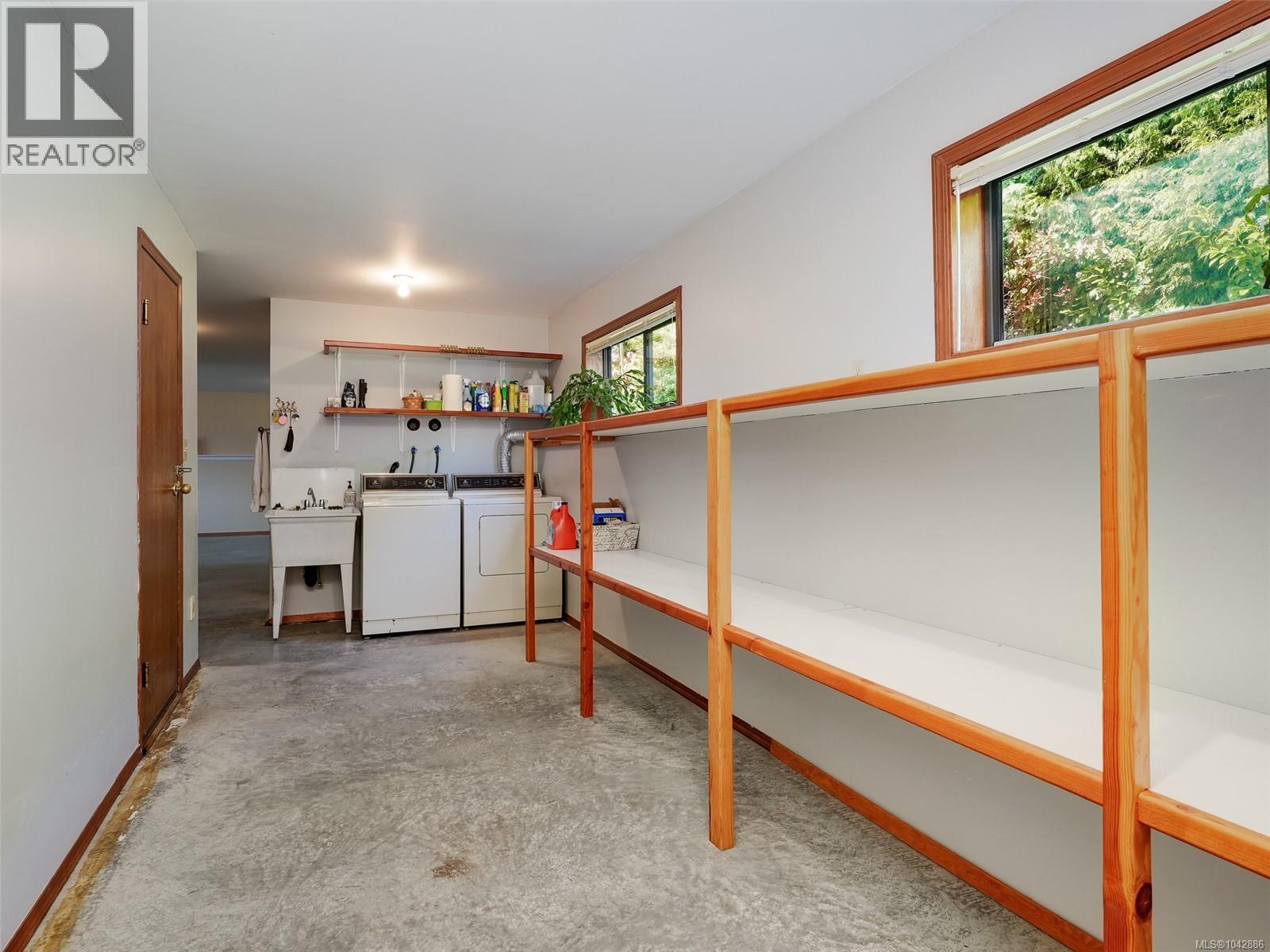 2022 Charters Rd Property Photo 22