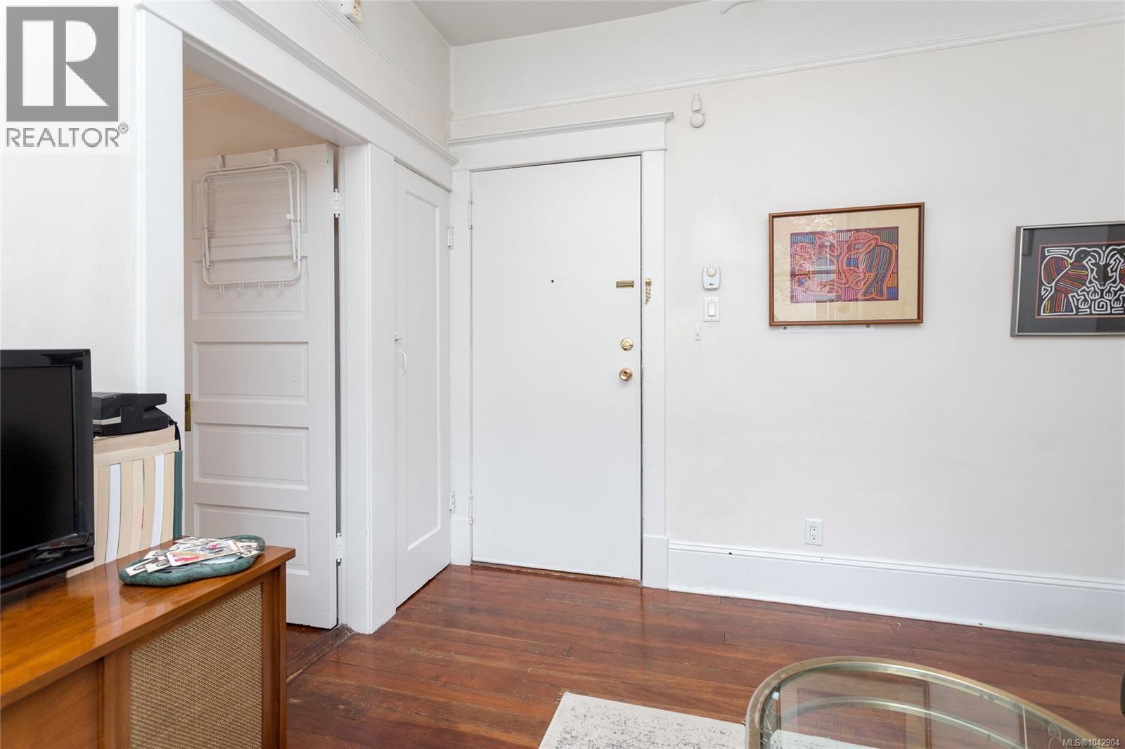 1106 Balmoral Rd Property Photo 6