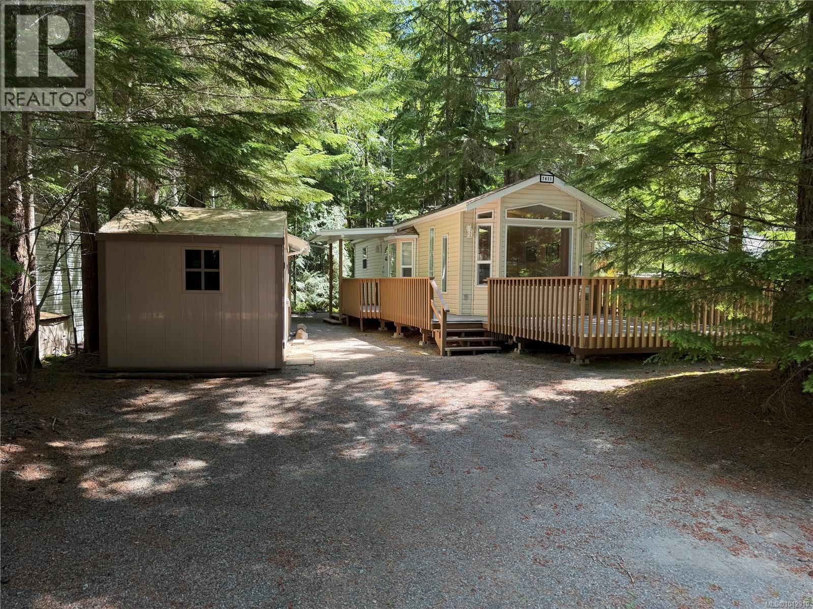 37 7411 BLUE JAY Trail