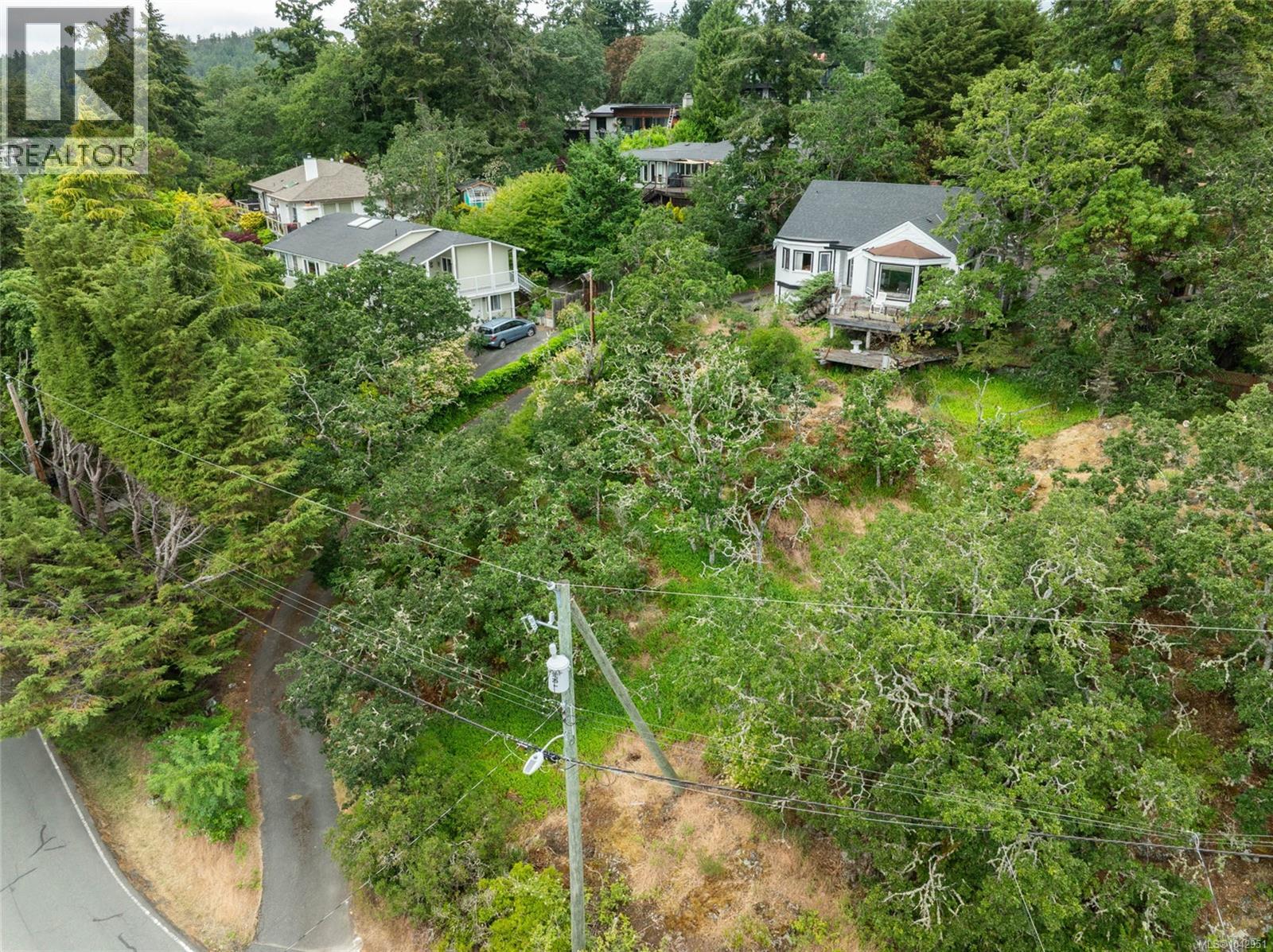 540 View Royal Ave Property Photo 34
