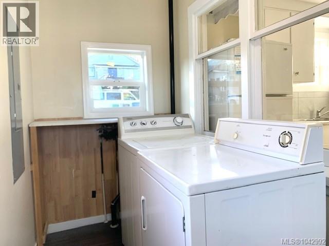 706 Haliburton St Property Photo 16