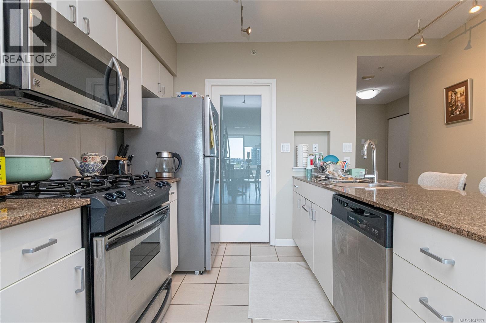 810 160 Wilson St Property Photo 12