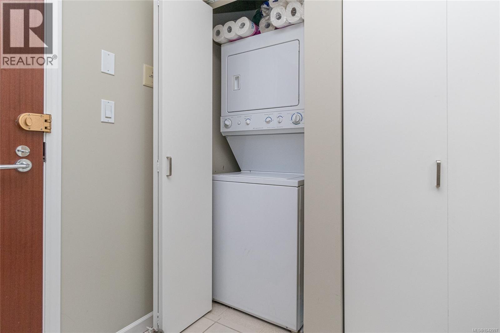 810 160 Wilson St Property Photo 22