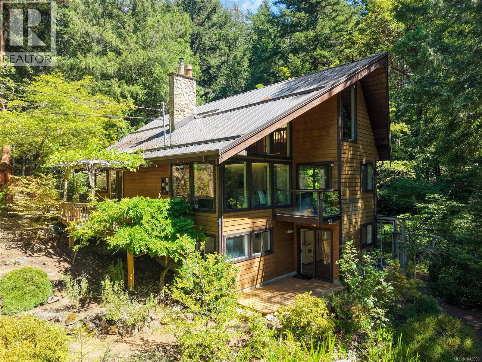 649 Lost Lake Rd