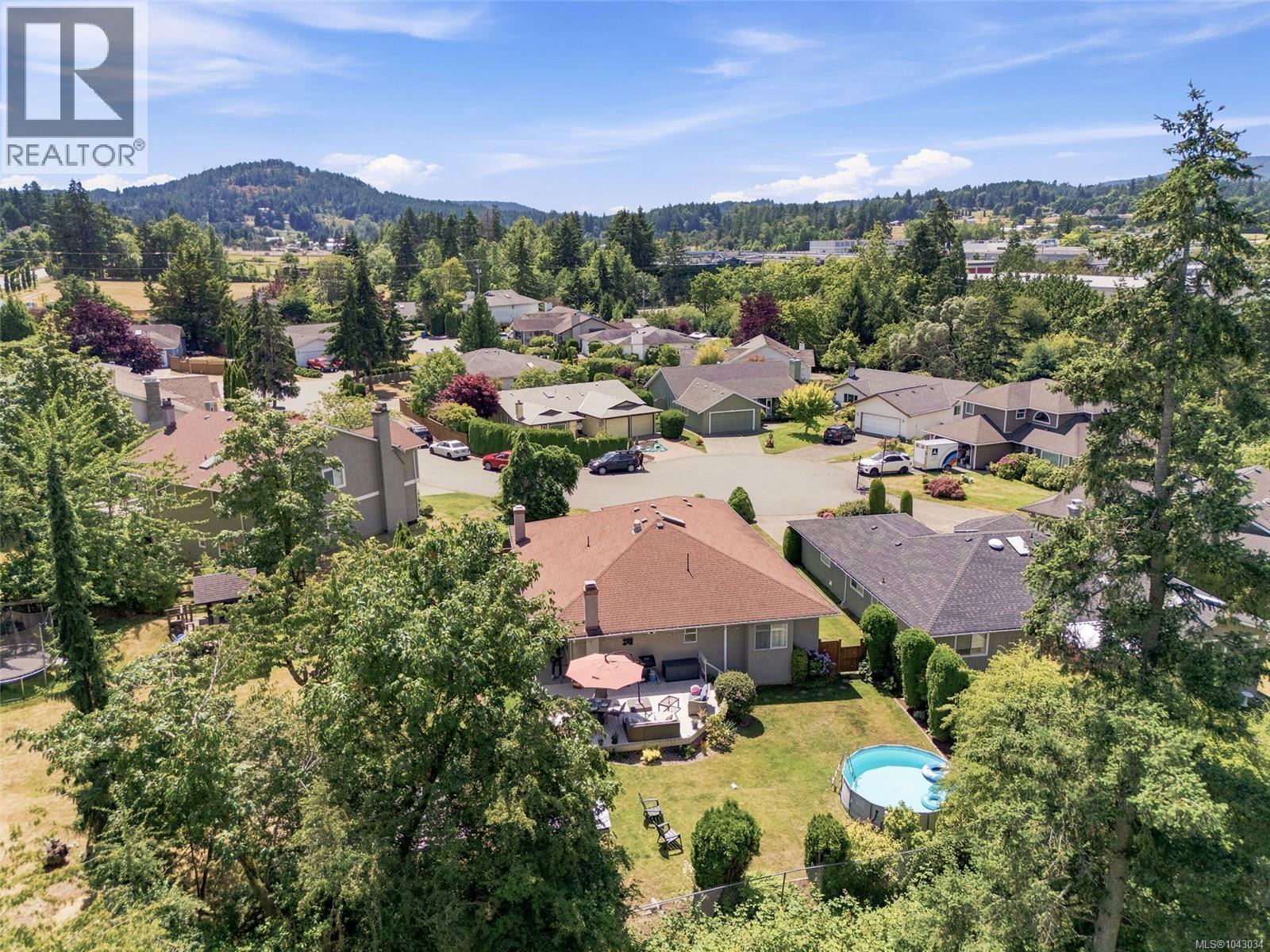 8 6766 Central Saanich Rd Property Photo 1