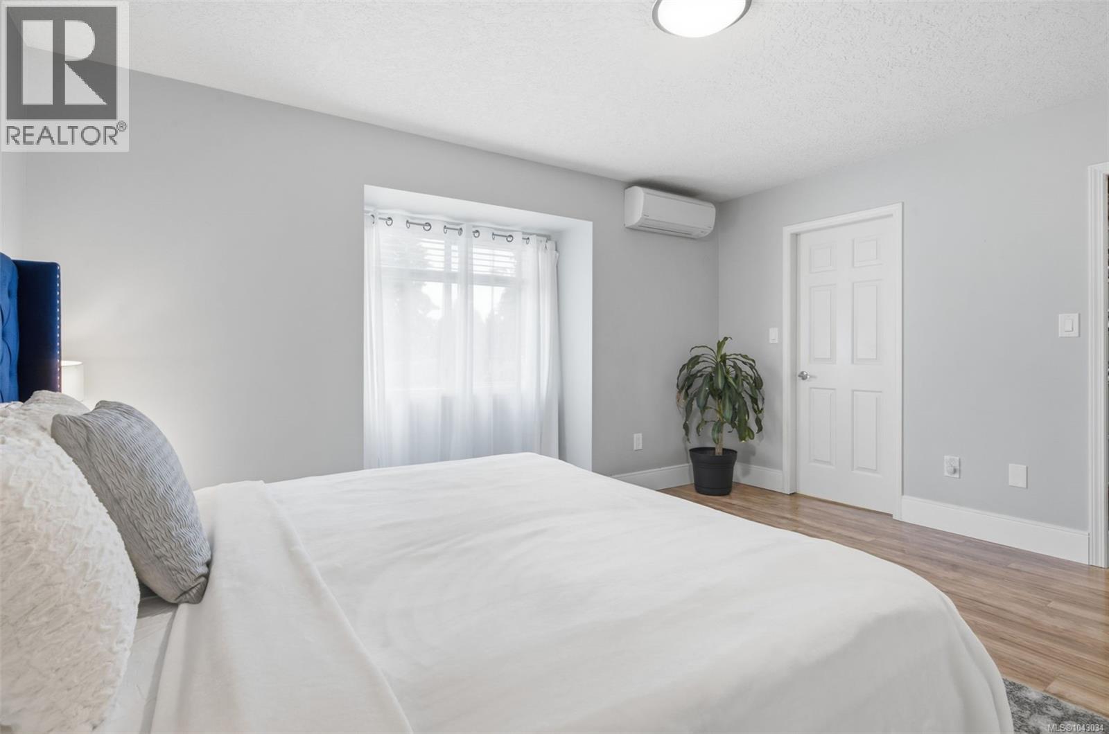 8 6766 Central Saanich Rd Property Photo 15