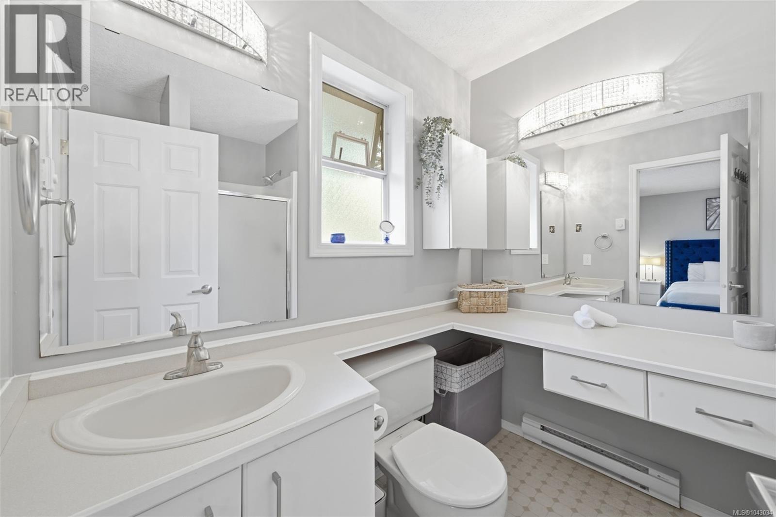 8 6766 Central Saanich Rd Property Photo 16