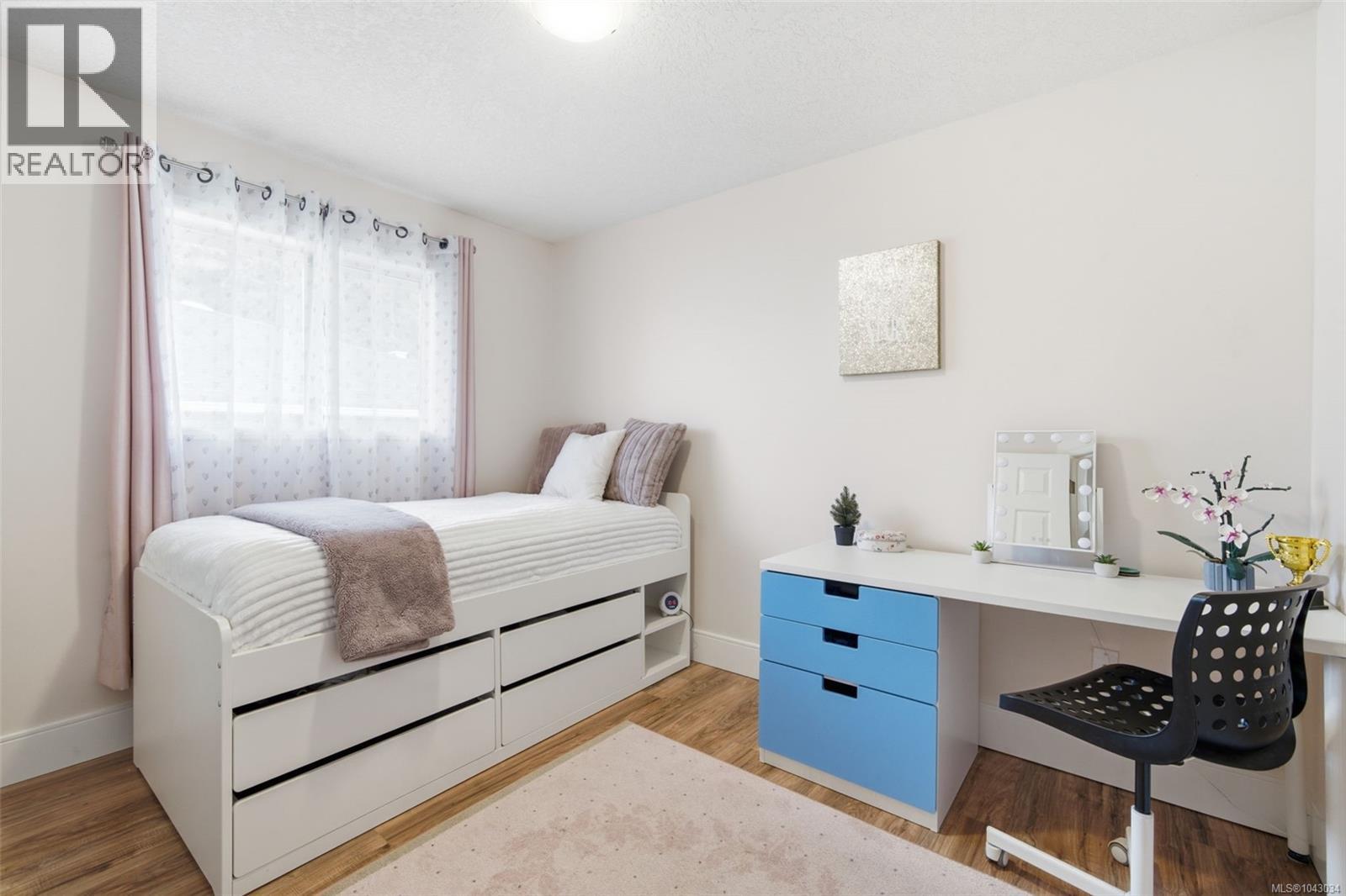 8 6766 Central Saanich Rd Property Photo 17