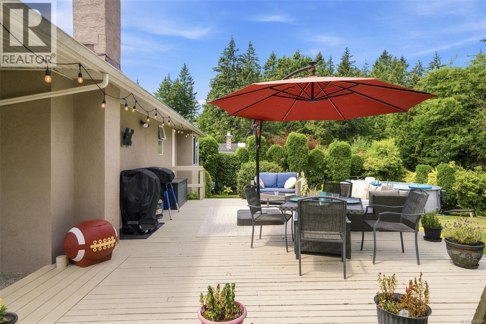 8 6766 Central Saanich Rd Property Photo 23