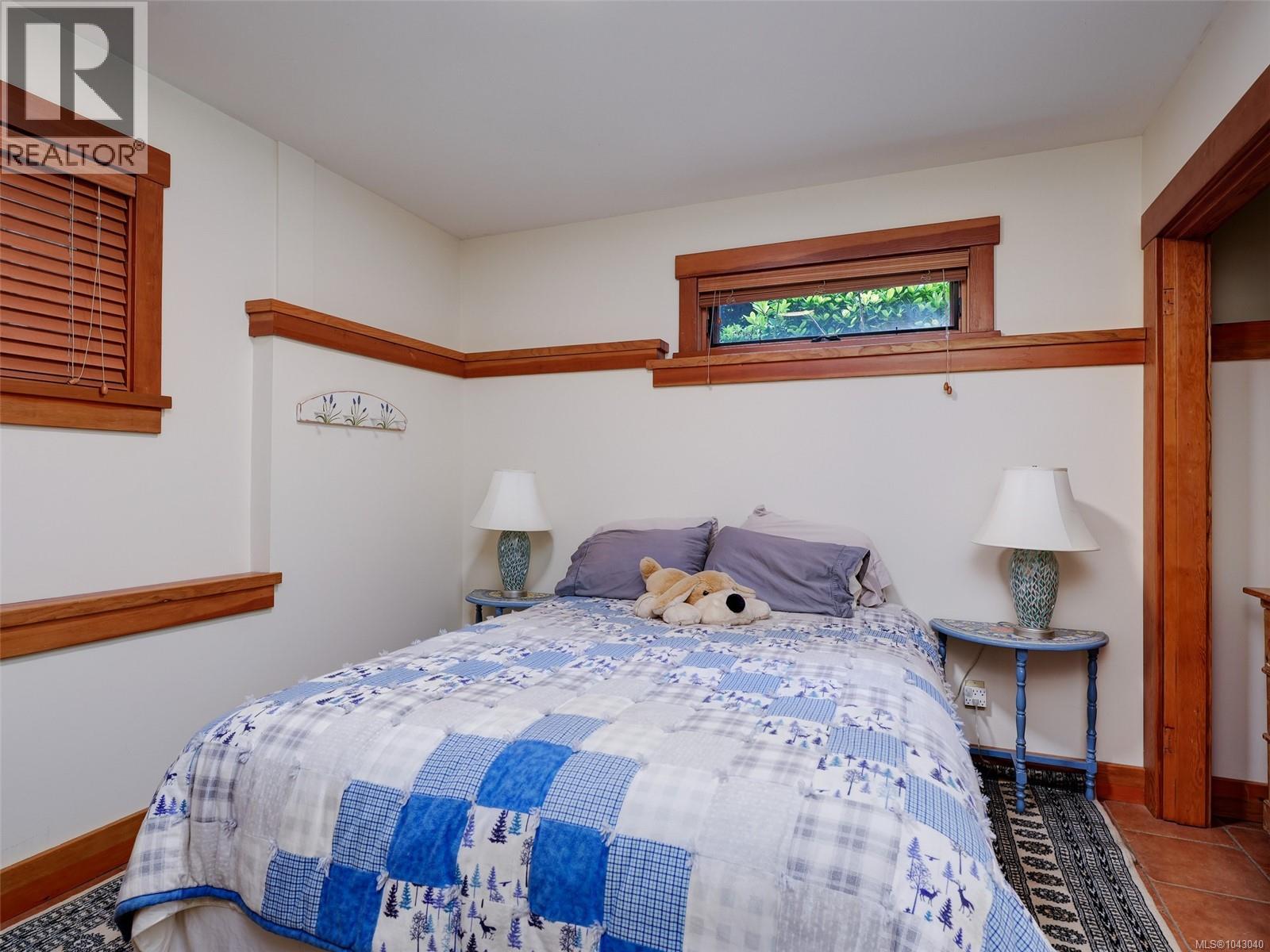 1043 St. Patrick St Property Photo 34