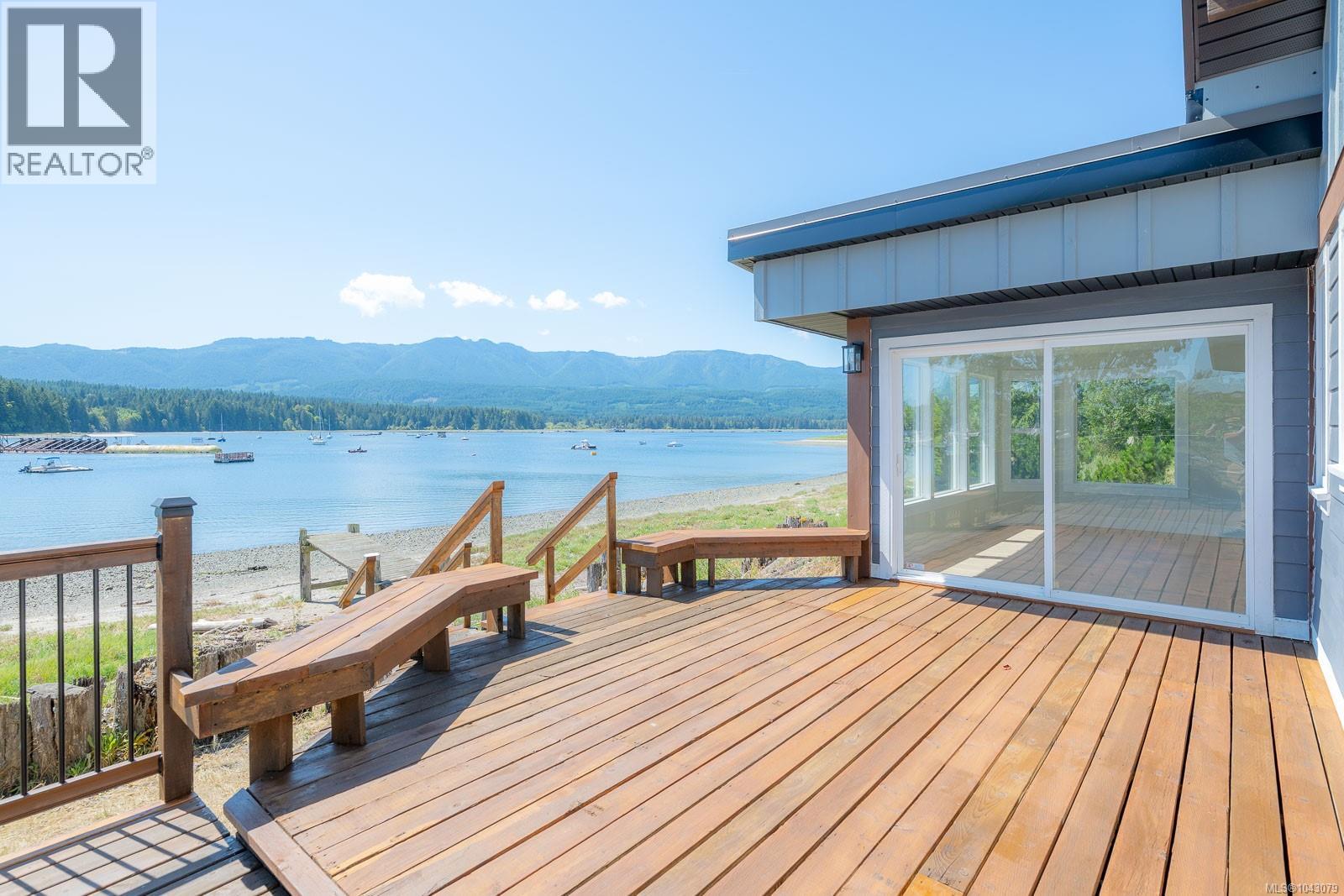 5492 Deep Bay Dr Property Photo 3