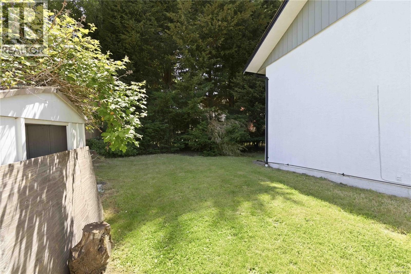 1909 Ferndale Rd Property Photo 48