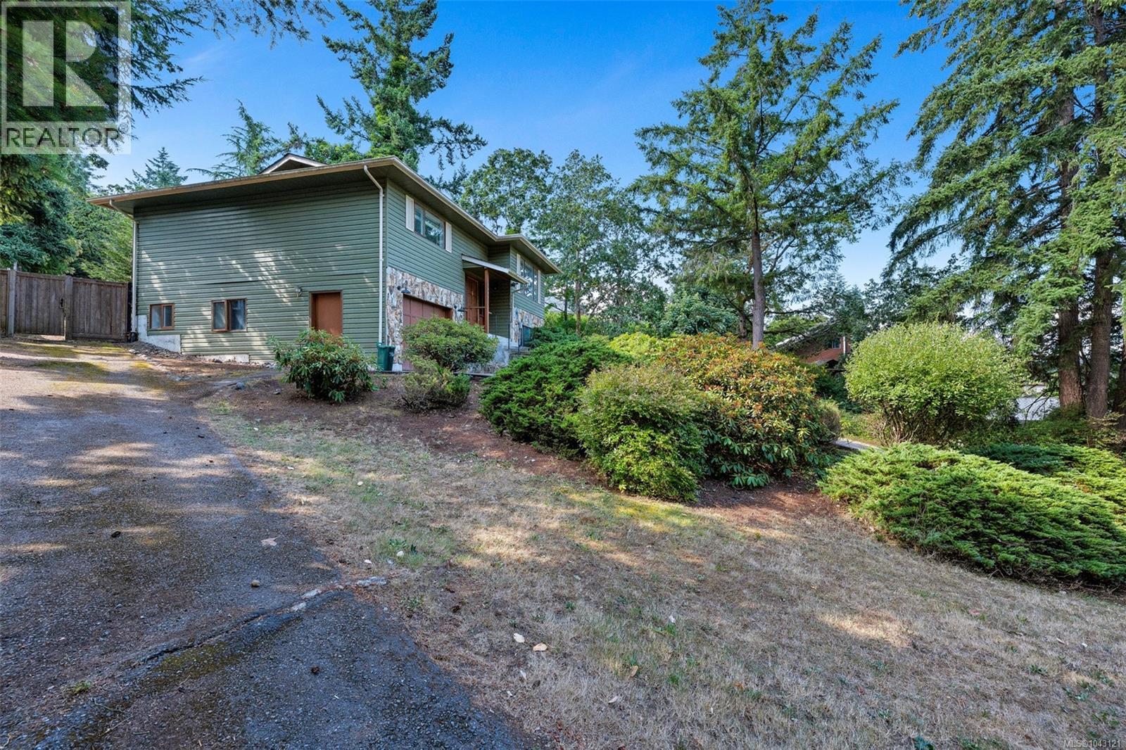 1488 Kingsview Rd Property Photo 3