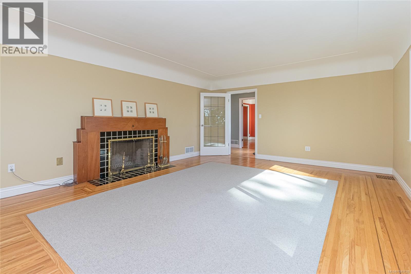 1184 Clovelly Terr Property Photo 9