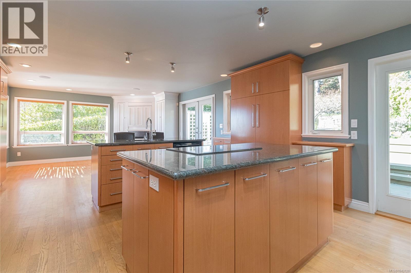1184 Clovelly Terr Property Photo 19