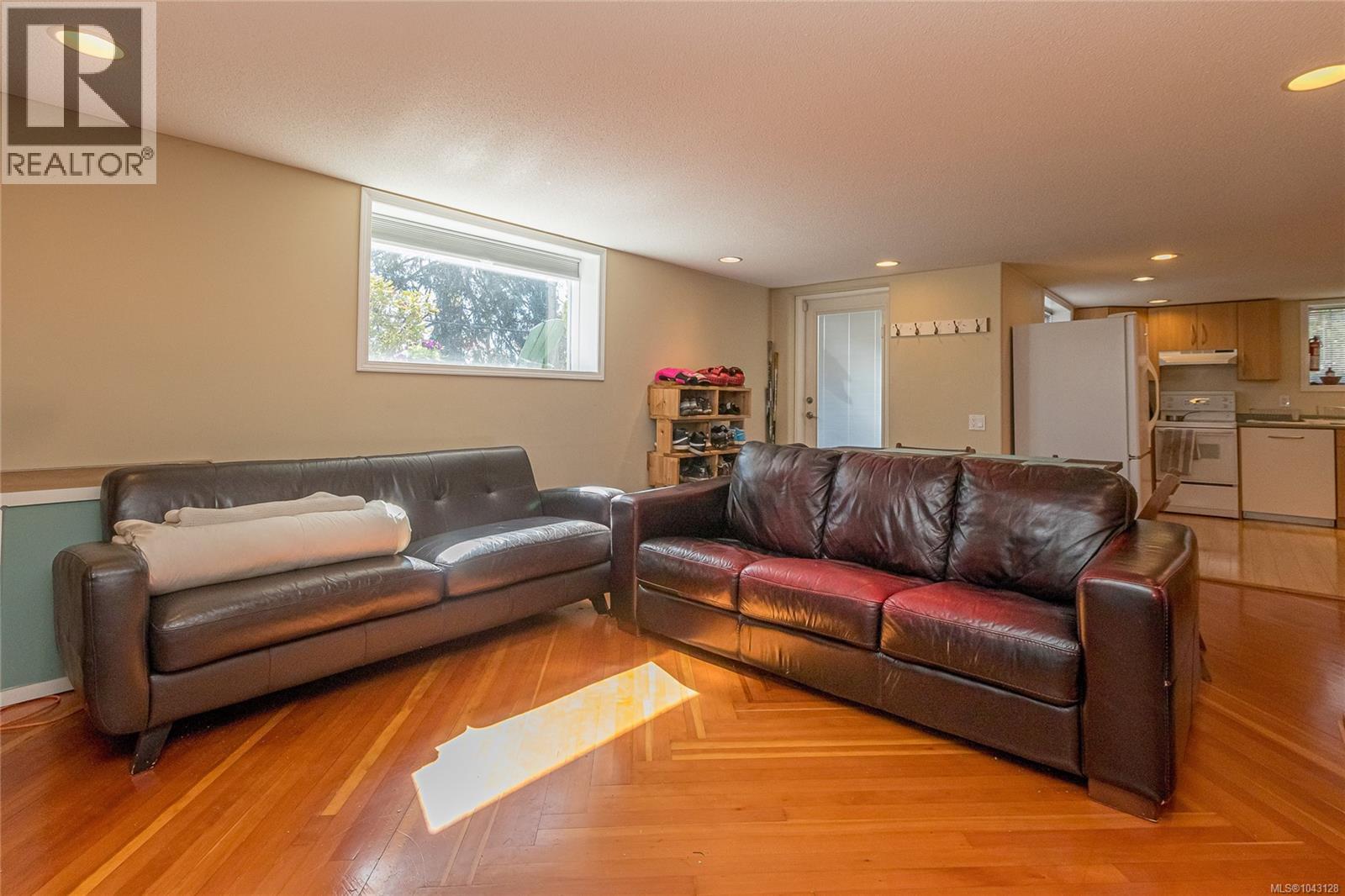 1184 Clovelly Terr Property Photo 51