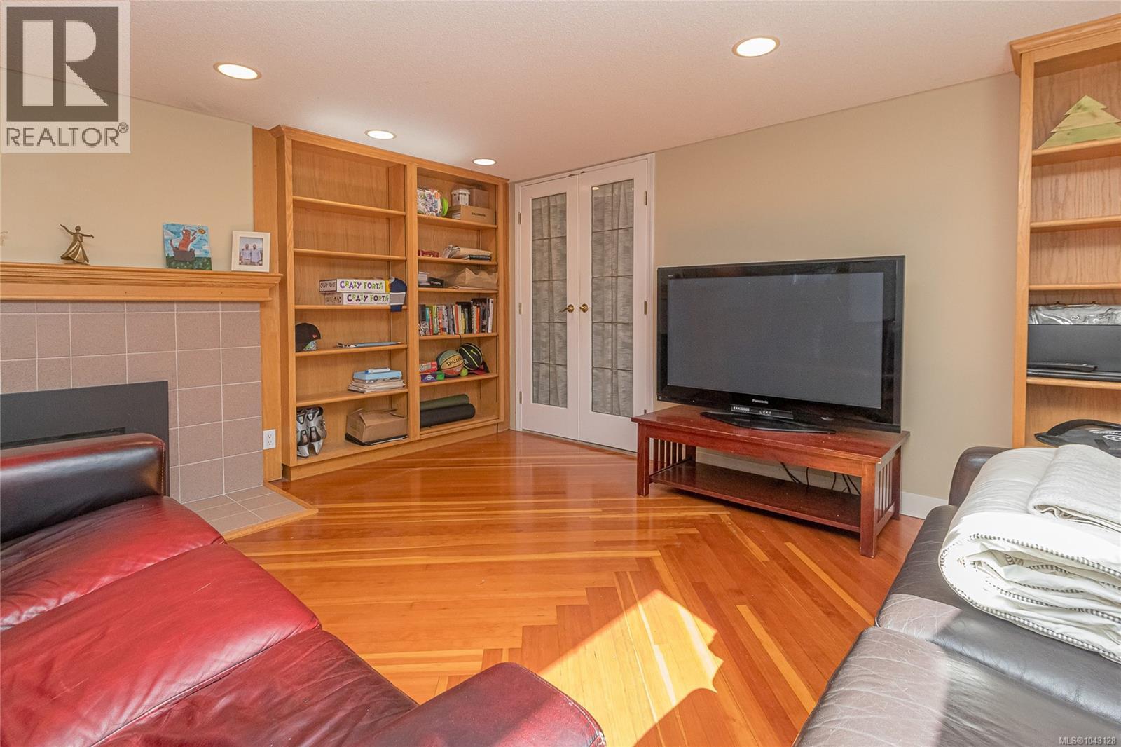 1184 Clovelly Terr Property Photo 52