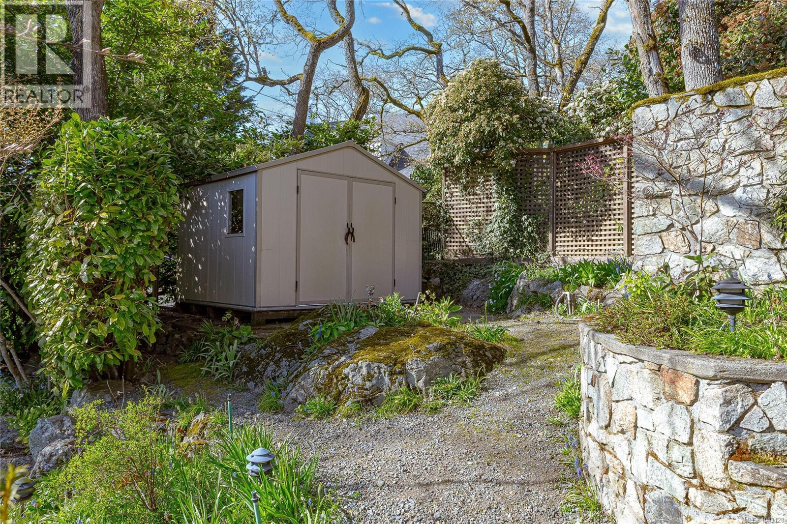1184 Clovelly Terr Property Photo 68