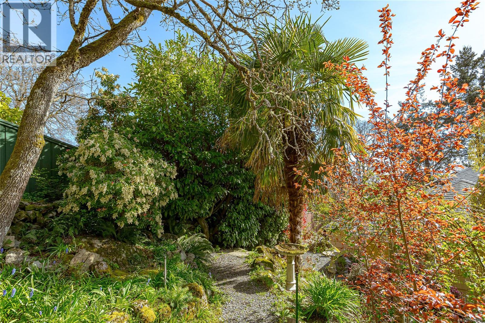 1184 Clovelly Terr Property Photo 72