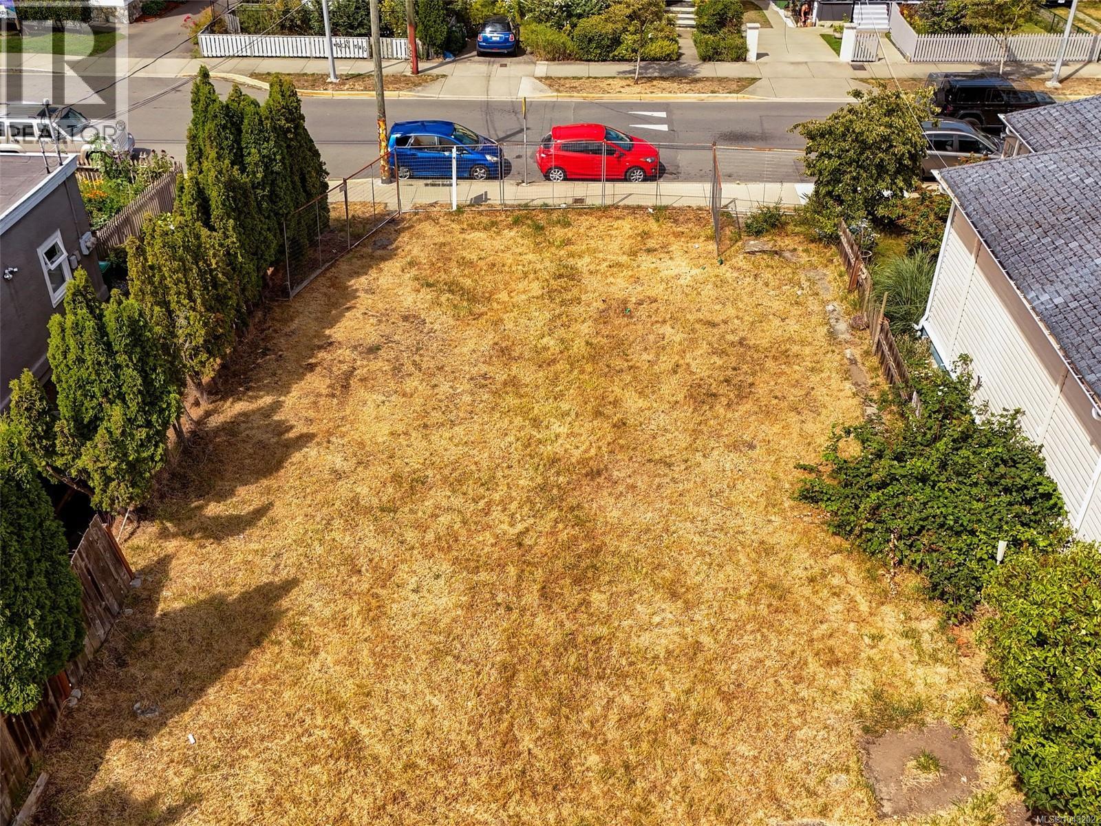 1115 Caledonia Ave Property Photo 6