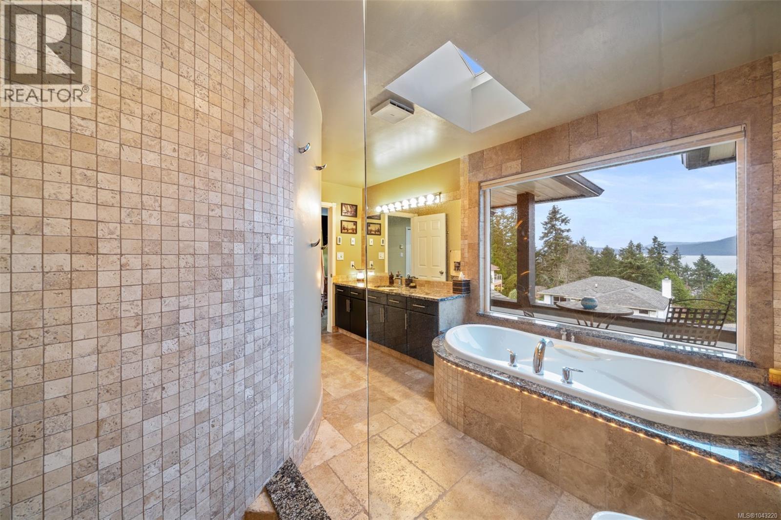 552 Marine Pl Property Photo 19