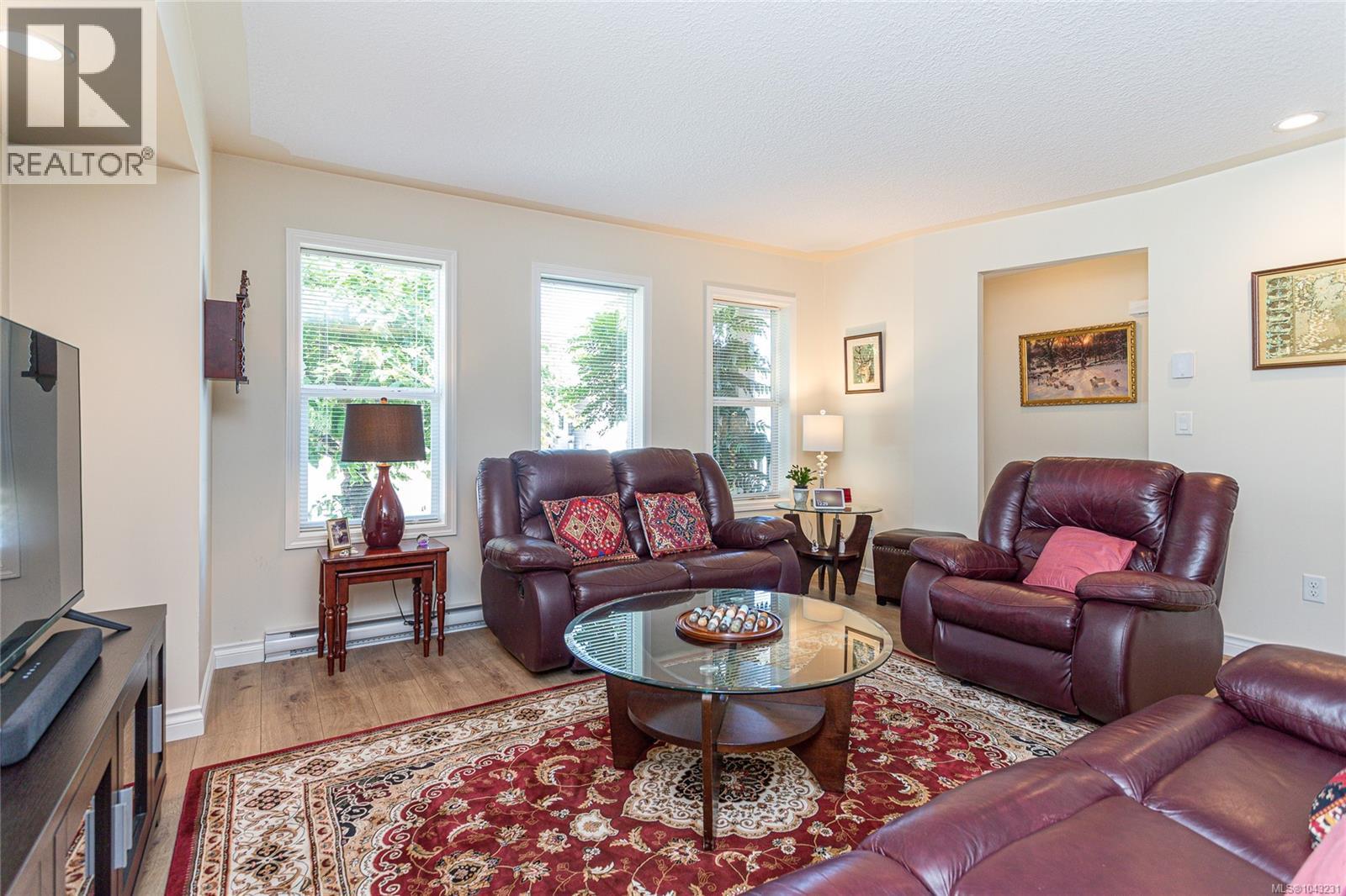 5 9650 Askew Creek Dr Property Photo 7